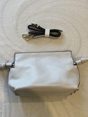 Minimalist Cream Drawstring Bucket Bag with Removable Strap